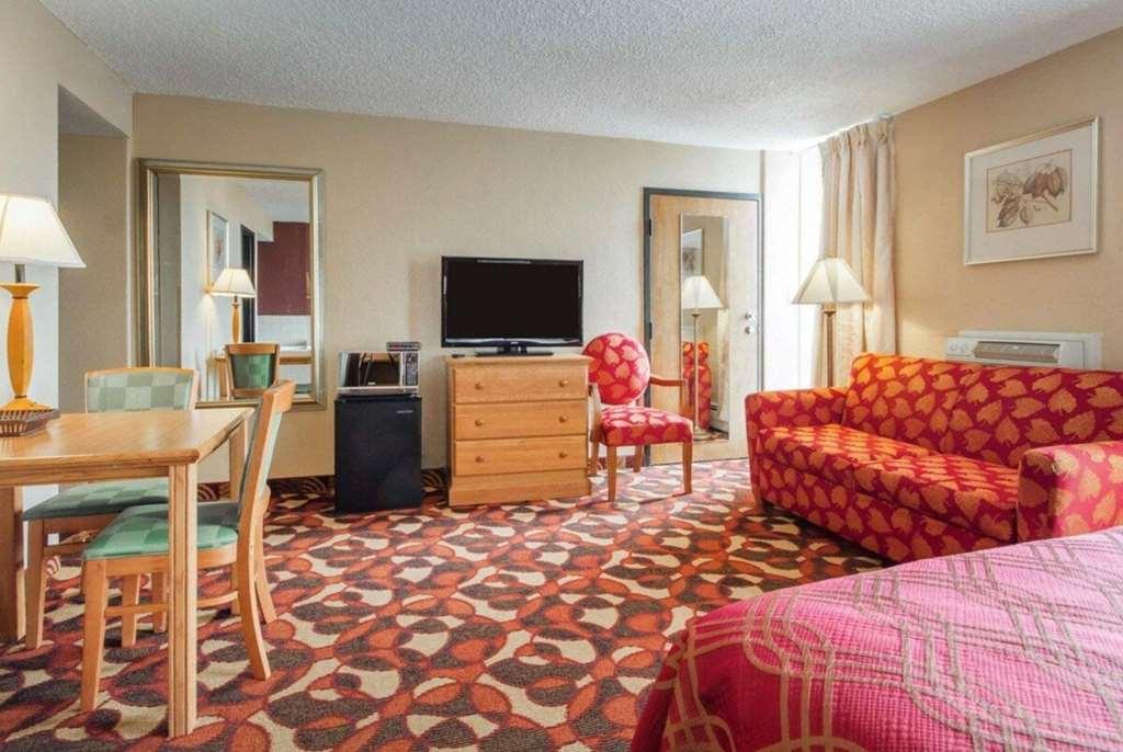 Hotel Wingate By Wyndham Sheboygan Facilidades foto